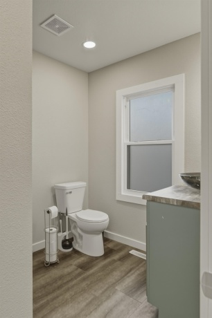 406 Congress, POLO, Illinois 61064, 4 Bedrooms Bedrooms, ,2 BathroomsBathrooms,House,For Sale,Congress,202600901