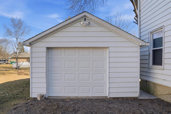 406 Congress, POLO, Illinois 61064, 4 Bedrooms Bedrooms, ,2 BathroomsBathrooms,House,For Sale,Congress,202600901