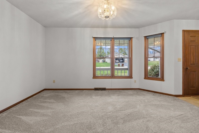 1872 Trainer, ROCKFORD, Illinois 61108, 3 Bedrooms Bedrooms, ,2 BathroomsBathrooms,House,For Sale,Trainer,202601782