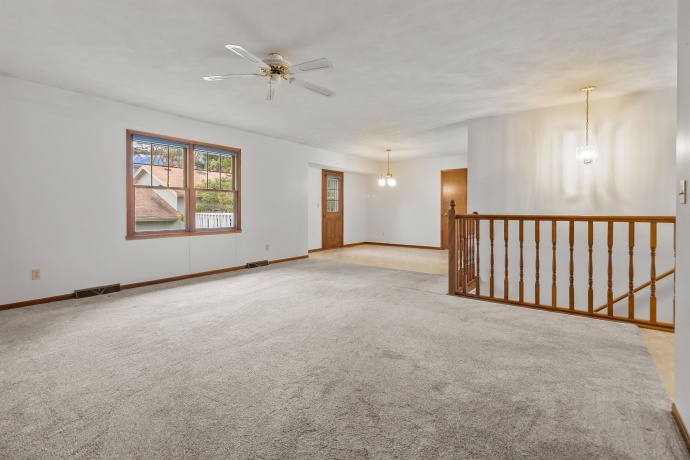 1872 Trainer, ROCKFORD, Illinois 61108, 3 Bedrooms Bedrooms, ,2 BathroomsBathrooms,House,For Sale,Trainer,202601782