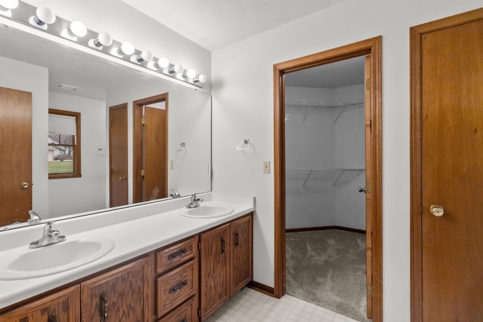 1872 Trainer, ROCKFORD, Illinois 61108, 3 Bedrooms Bedrooms, ,2 BathroomsBathrooms,House,For Sale,Trainer,202601782