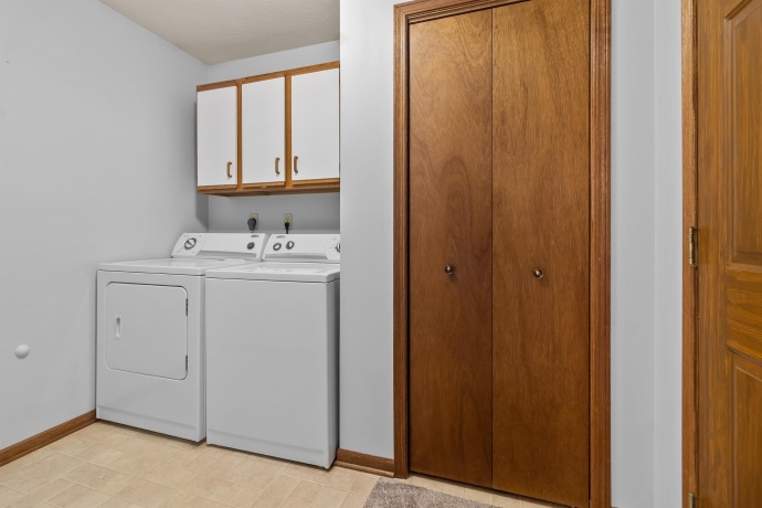 1872 Trainer, ROCKFORD, Illinois 61108, 3 Bedrooms Bedrooms, ,2 BathroomsBathrooms,House,For Sale,Trainer,202601782