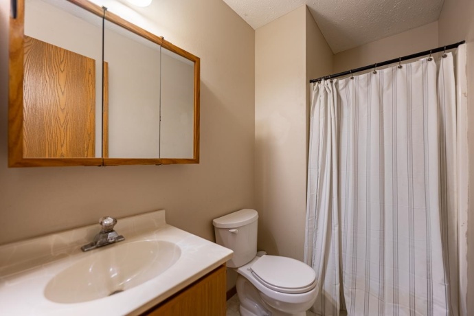 43 THICKET, SOUTH BELOIT, Illinois 61080, 3 Bedrooms Bedrooms, ,2 BathroomsBathrooms,House,For Sale,THICKET,202601785