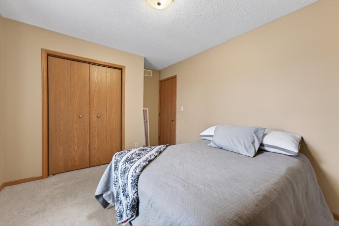 43 THICKET, SOUTH BELOIT, Illinois 61080, 3 Bedrooms Bedrooms, ,2 BathroomsBathrooms,House,For Sale,THICKET,202601785