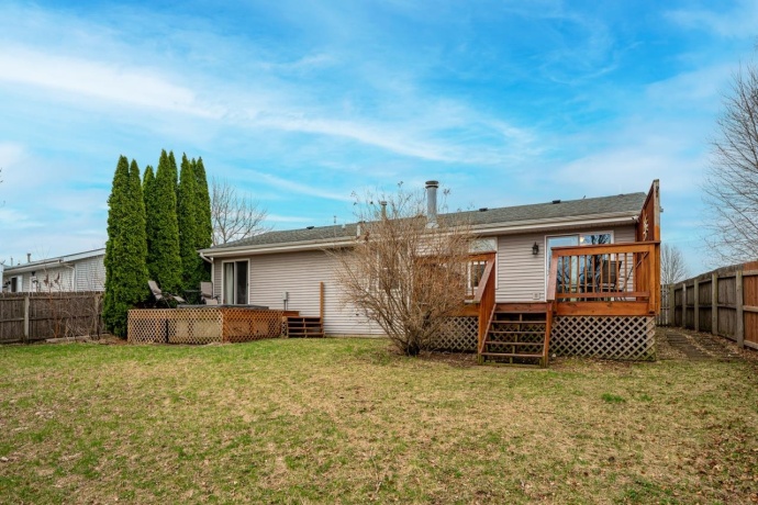 43 THICKET, SOUTH BELOIT, Illinois 61080, 3 Bedrooms Bedrooms, ,2 BathroomsBathrooms,House,For Sale,THICKET,202601785