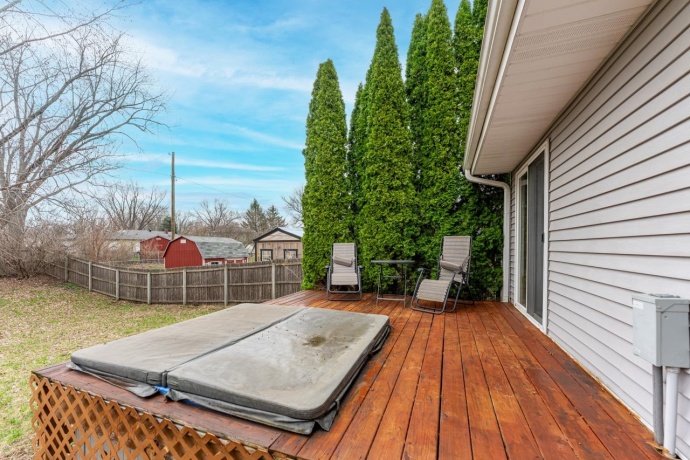 43 THICKET, SOUTH BELOIT, Illinois 61080, 3 Bedrooms Bedrooms, ,2 BathroomsBathrooms,House,For Sale,THICKET,202601785