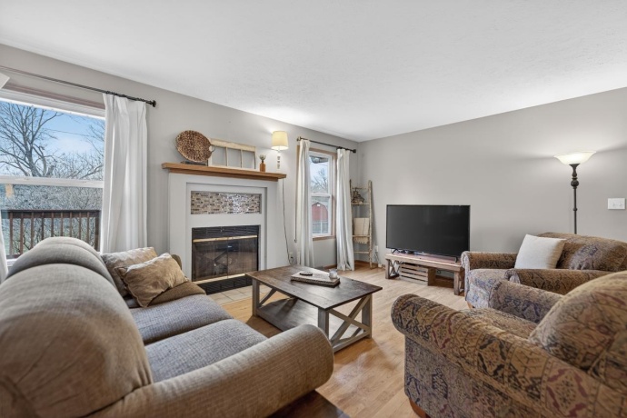 43 THICKET, SOUTH BELOIT, Illinois 61080, 3 Bedrooms Bedrooms, ,2 BathroomsBathrooms,House,For Sale,THICKET,202601785