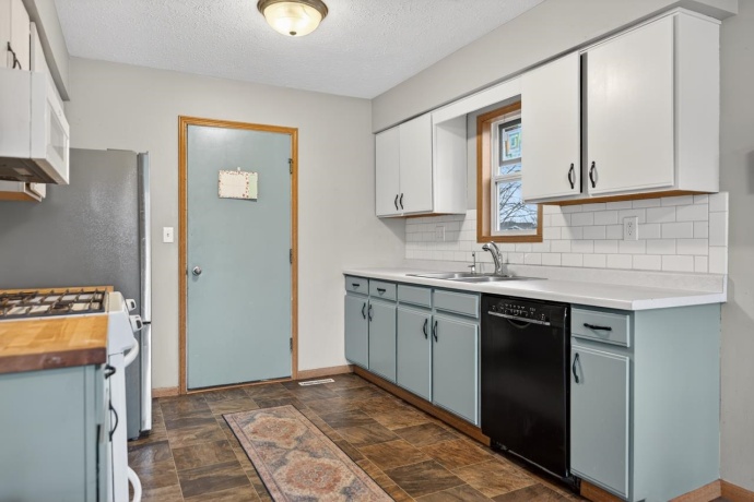 43 THICKET, SOUTH BELOIT, Illinois 61080, 3 Bedrooms Bedrooms, ,2 BathroomsBathrooms,House,For Sale,THICKET,202601785