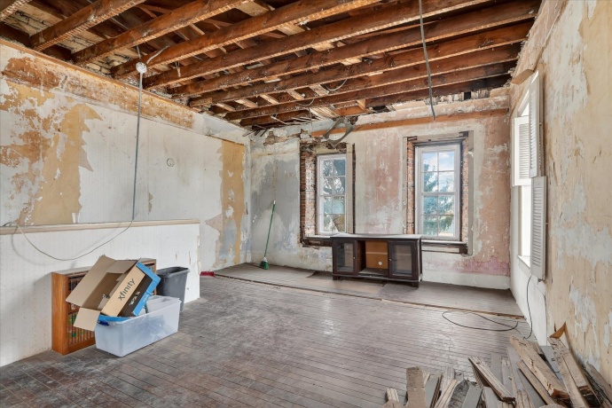 628 Buchanan, BELVIDERE, Illinois 61008, 5 Bedrooms Bedrooms, ,2 BathroomsBathrooms,House,For Sale,Buchanan,202601786