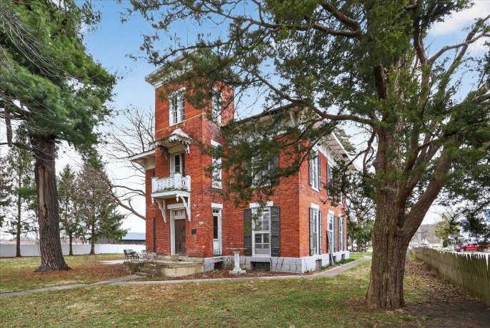 628 Buchanan, BELVIDERE, Illinois 61008, 5 Bedrooms Bedrooms, ,2 BathroomsBathrooms,House,For Sale,Buchanan,202601786