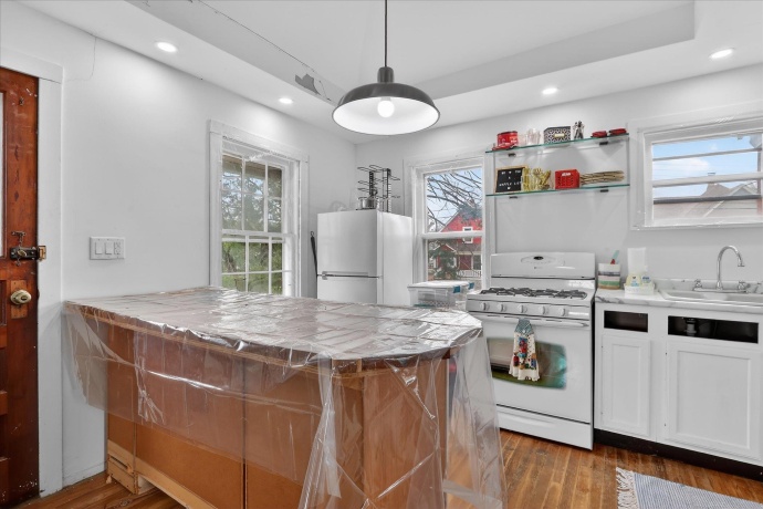 628 Buchanan, BELVIDERE, Illinois 61008, 5 Bedrooms Bedrooms, ,2 BathroomsBathrooms,House,For Sale,Buchanan,202601786