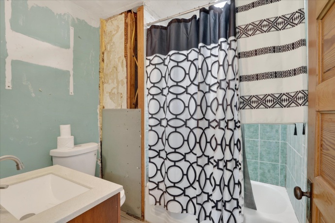 628 Buchanan, BELVIDERE, Illinois 61008, 5 Bedrooms Bedrooms, ,2 BathroomsBathrooms,House,For Sale,Buchanan,202601786