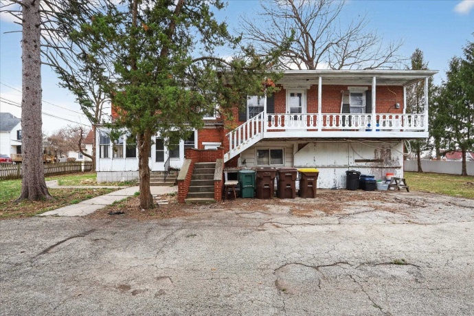 628 Buchanan, BELVIDERE, Illinois 61008, 5 Bedrooms Bedrooms, ,2 BathroomsBathrooms,House,For Sale,Buchanan,202601786