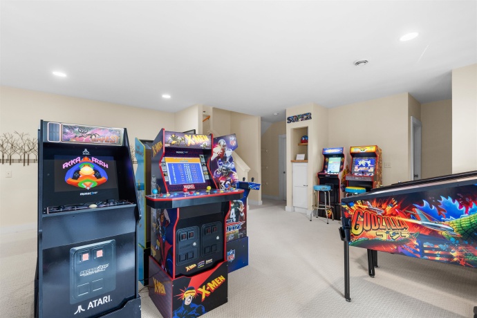 33 Sugarcreek, GALENA, Illinois 61036, 4 Bedrooms Bedrooms, ,2 BathroomsBathrooms,House,For Sale,Sugarcreek,202601130