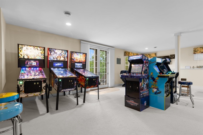 33 Sugarcreek, GALENA, Illinois 61036, 4 Bedrooms Bedrooms, ,2 BathroomsBathrooms,House,For Sale,Sugarcreek,202601130