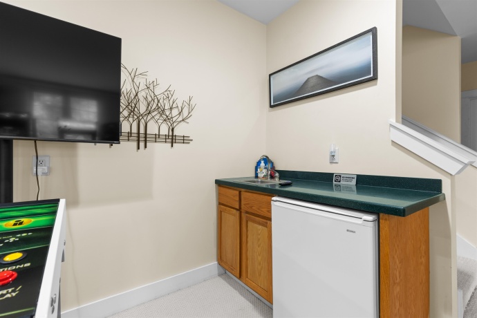 33 Sugarcreek, GALENA, Illinois 61036, 4 Bedrooms Bedrooms, ,2 BathroomsBathrooms,House,For Sale,Sugarcreek,202601130