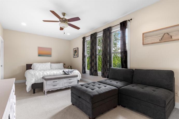 33 Sugarcreek, GALENA, Illinois 61036, 4 Bedrooms Bedrooms, ,2 BathroomsBathrooms,House,For Sale,Sugarcreek,202601130