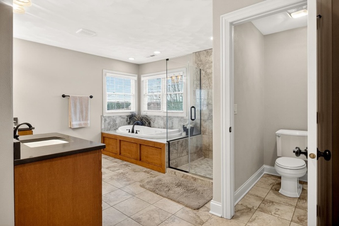 847 Stonegate, BELVIDERE, Illinois 61008, 4 Bedrooms Bedrooms, ,4 BathroomsBathrooms,House,For Sale,Stonegate,202601789