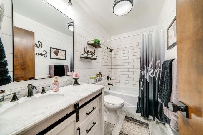 109 13th, OREGON, Illinois 61061, 3 Bedrooms Bedrooms, ,3 BathroomsBathrooms,House,For Sale,13th,202601791