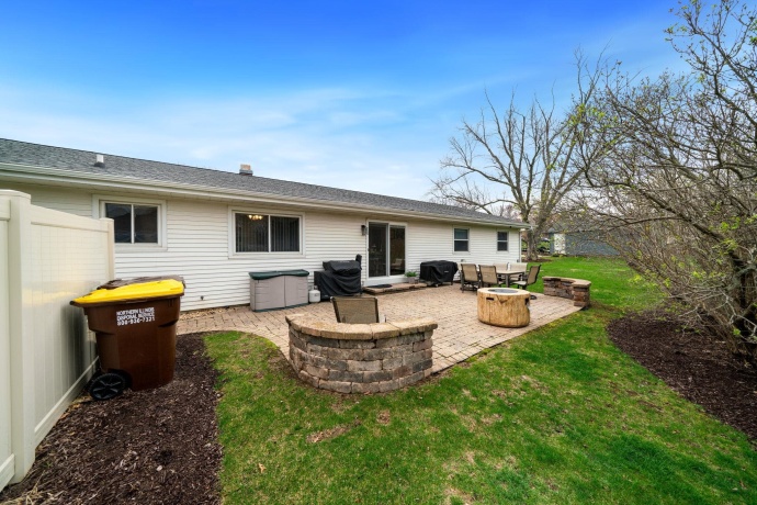 109 13th, OREGON, Illinois 61061, 3 Bedrooms Bedrooms, ,3 BathroomsBathrooms,House,For Sale,13th,202601791