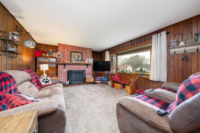 109 13th, OREGON, Illinois 61061, 3 Bedrooms Bedrooms, ,3 BathroomsBathrooms,House,For Sale,13th,202601791