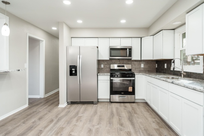 1317 Van Stone, MACHESNEY PARK, Illinois 61115, 3 Bedrooms Bedrooms, ,1 BathroomBathrooms,House,For Sale,Van Stone,202601792