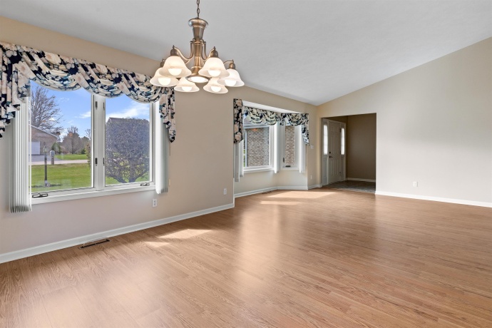 144 Glen Abbey, ROCKFORD, Illinois 61107, 3 Bedrooms Bedrooms, ,4 BathroomsBathrooms,House,For Sale,Glen Abbey,202601793