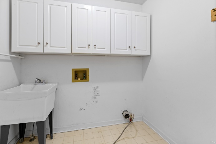 144 Glen Abbey, ROCKFORD, Illinois 61107, 3 Bedrooms Bedrooms, ,4 BathroomsBathrooms,House,For Sale,Glen Abbey,202601793