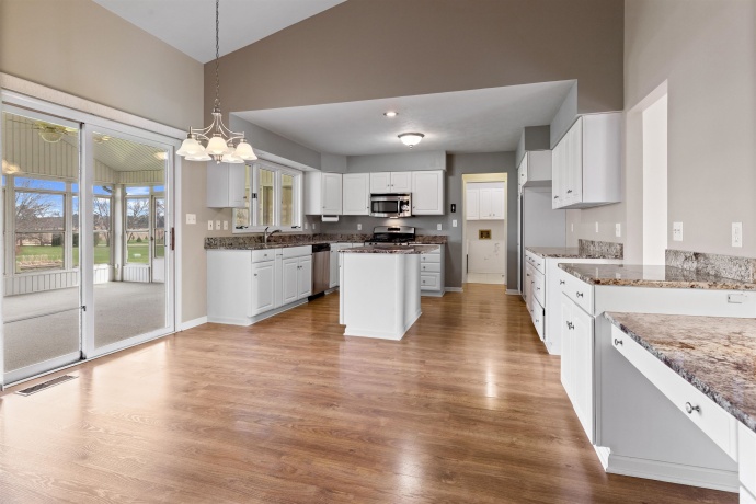 144 Glen Abbey, ROCKFORD, Illinois 61107, 3 Bedrooms Bedrooms, ,4 BathroomsBathrooms,House,For Sale,Glen Abbey,202601793