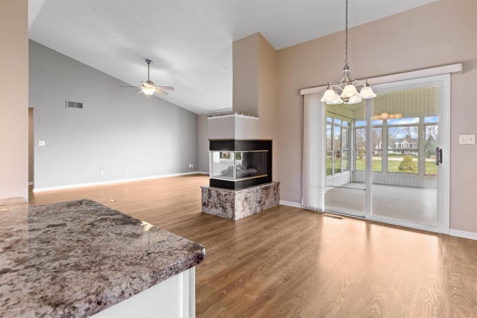 144 Glen Abbey, ROCKFORD, Illinois 61107, 3 Bedrooms Bedrooms, ,4 BathroomsBathrooms,House,For Sale,Glen Abbey,202601793