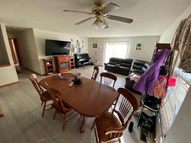 435 Waveland, ROCKFORD, Illinois 61102, 3 Bedrooms Bedrooms, ,2 BathroomsBathrooms,House,For Sale,Waveland,202601123