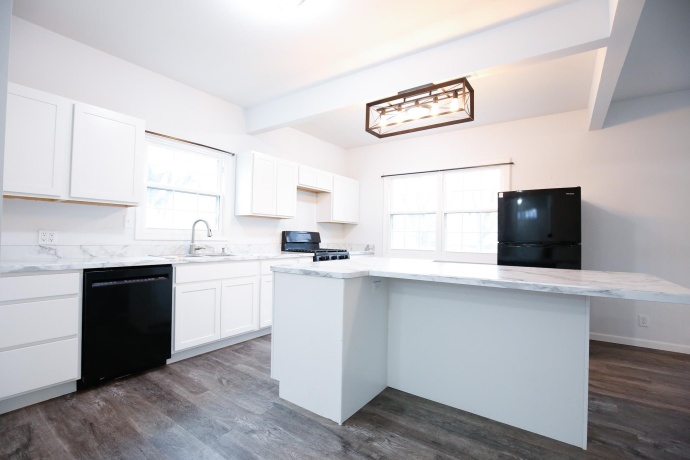 529 McKenney, DIXON, Illinois 61021, 4 Bedrooms Bedrooms, ,2 BathroomsBathrooms,House,For Sale,McKenney,202601796