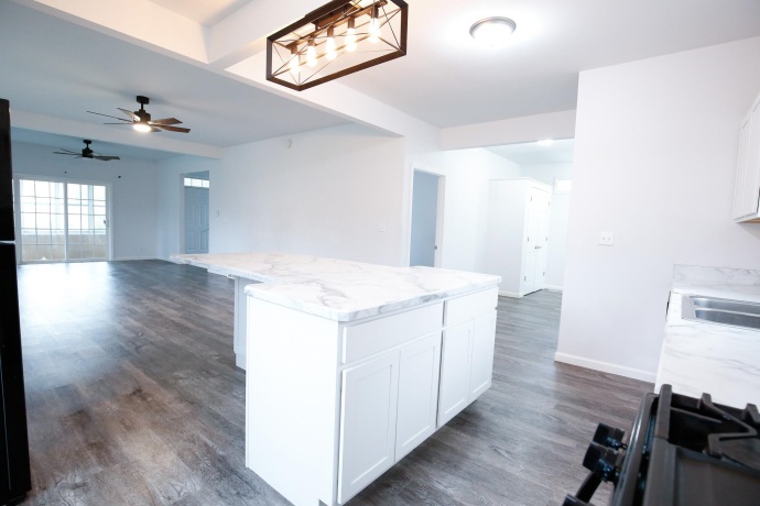 529 McKenney, DIXON, Illinois 61021, 4 Bedrooms Bedrooms, ,2 BathroomsBathrooms,House,For Sale,McKenney,202601796