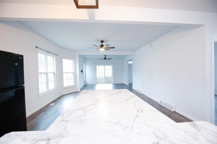 529 McKenney, DIXON, Illinois 61021, 4 Bedrooms Bedrooms, ,2 BathroomsBathrooms,House,For Sale,McKenney,202601796