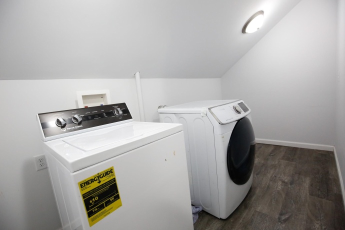 529 McKenney, DIXON, Illinois 61021, 4 Bedrooms Bedrooms, ,2 BathroomsBathrooms,House,For Sale,McKenney,202601796