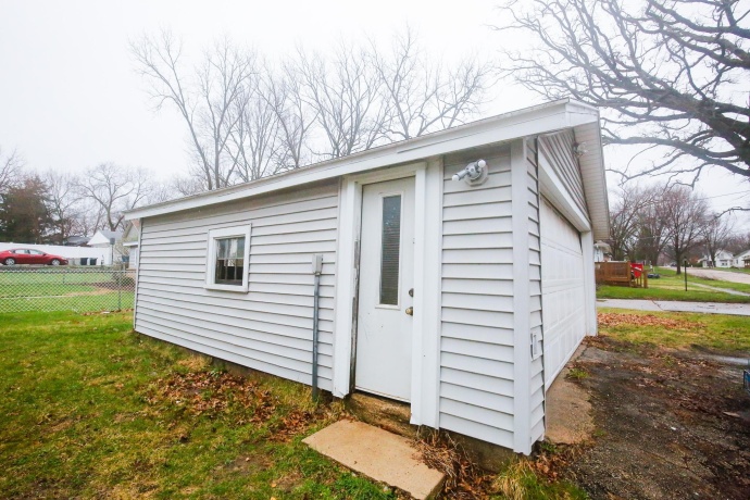 529 McKenney, DIXON, Illinois 61021, 4 Bedrooms Bedrooms, ,2 BathroomsBathrooms,House,For Sale,McKenney,202601796