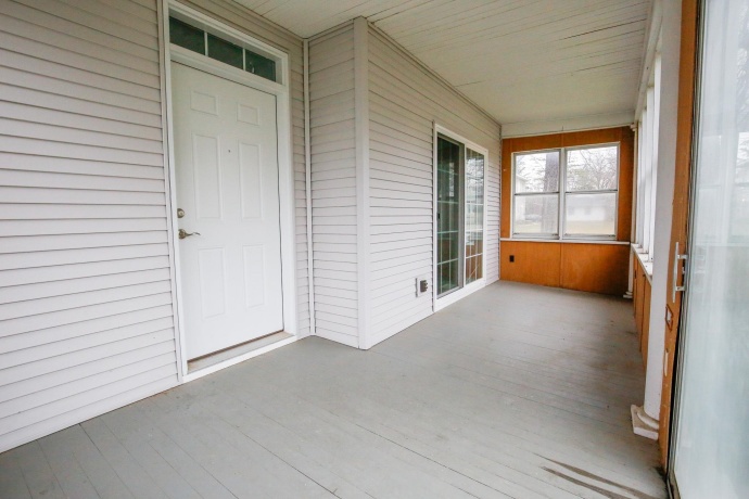 529 McKenney, DIXON, Illinois 61021, 4 Bedrooms Bedrooms, ,2 BathroomsBathrooms,House,For Sale,McKenney,202601796