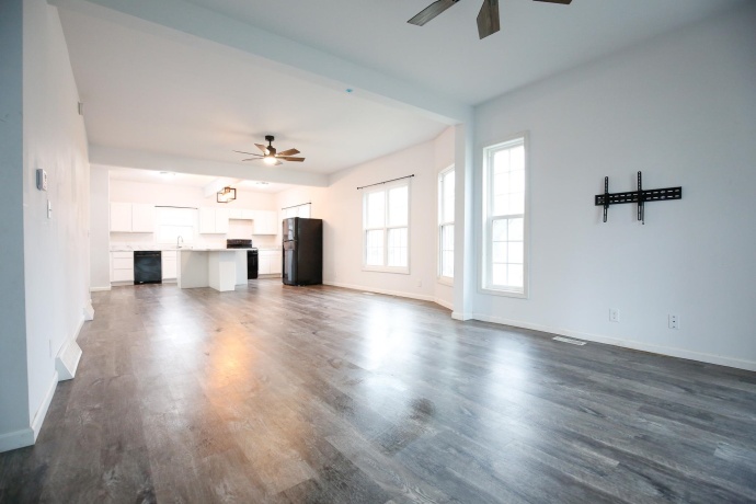 529 McKenney, DIXON, Illinois 61021, 4 Bedrooms Bedrooms, ,2 BathroomsBathrooms,House,For Sale,McKenney,202601796