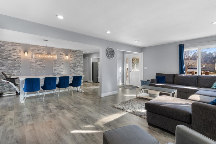 918 Mayfair, ROCKFORD, Illinois 61107, 3 Bedrooms Bedrooms, ,1 BathroomBathrooms,House,For Sale,Mayfair,202601153