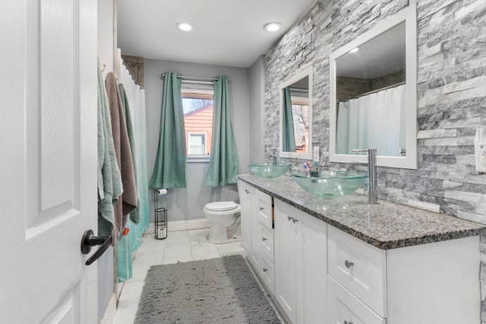 918 Mayfair, ROCKFORD, Illinois 61107, 3 Bedrooms Bedrooms, ,1 BathroomBathrooms,House,For Sale,Mayfair,202601153