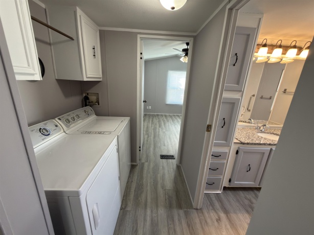 594 Park, BELVIDERE, Illinois 61008, 2 Bedrooms Bedrooms, ,1 BathroomBathrooms,House,For Sale,Park,202601798