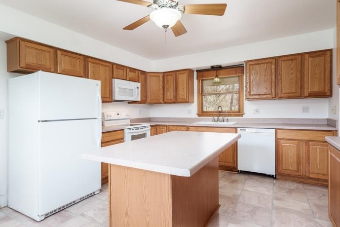 6435 COLUMBINE, ROCKFORD, Illinois 61108, 3 Bedrooms Bedrooms, ,2 BathroomsBathrooms,House,For Sale,COLUMBINE,202601799