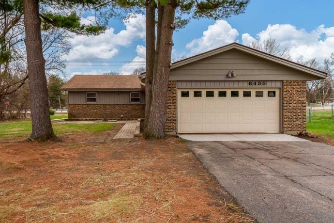 6435 COLUMBINE, ROCKFORD, Illinois 61108, 3 Bedrooms Bedrooms, ,2 BathroomsBathrooms,House,For Sale,COLUMBINE,202601799