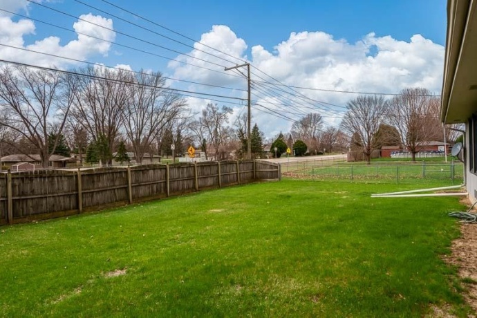 6435 COLUMBINE, ROCKFORD, Illinois 61108, 3 Bedrooms Bedrooms, ,2 BathroomsBathrooms,House,For Sale,COLUMBINE,202601799