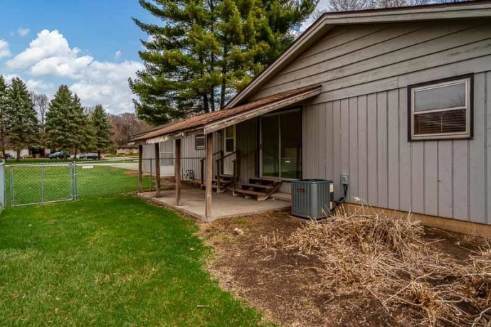 6435 COLUMBINE, ROCKFORD, Illinois 61108, 3 Bedrooms Bedrooms, ,2 BathroomsBathrooms,House,For Sale,COLUMBINE,202601799