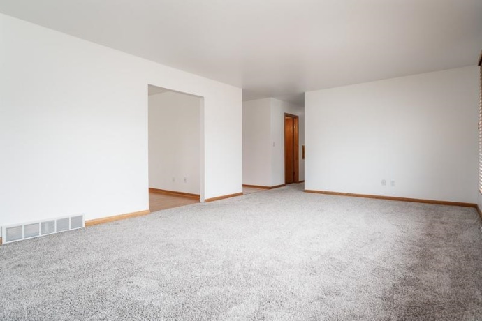 6435 COLUMBINE, ROCKFORD, Illinois 61108, 3 Bedrooms Bedrooms, ,2 BathroomsBathrooms,House,For Sale,COLUMBINE,202601799