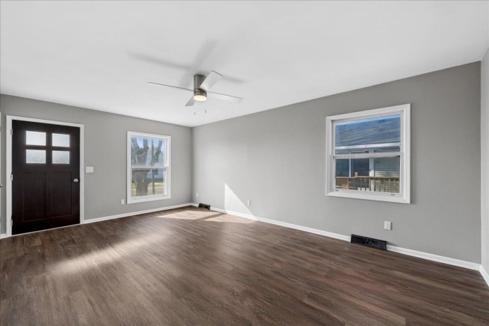 203 Clark, MONROE CENTER, Illinois 61052, 3 Bedrooms Bedrooms, ,2 BathroomsBathrooms,House,For Sale,Clark,202601803