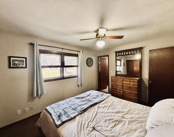 6135 Halverson, ROCKFORD, Illinois 61109, 3 Bedrooms Bedrooms, ,2 BathroomsBathrooms,House,For Sale,Halverson,202601804