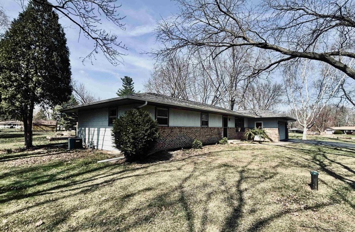 6135 Halverson, ROCKFORD, Illinois 61109, 3 Bedrooms Bedrooms, ,2 BathroomsBathrooms,House,For Sale,Halverson,202601804