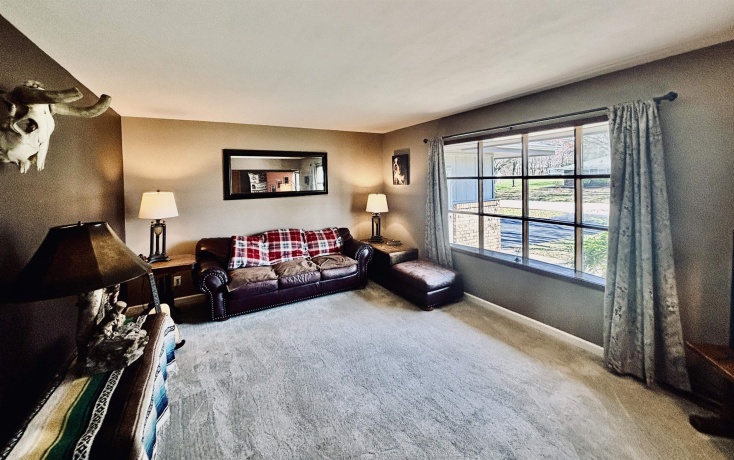 6135 Halverson, ROCKFORD, Illinois 61109, 3 Bedrooms Bedrooms, ,2 BathroomsBathrooms,House,For Sale,Halverson,202601804